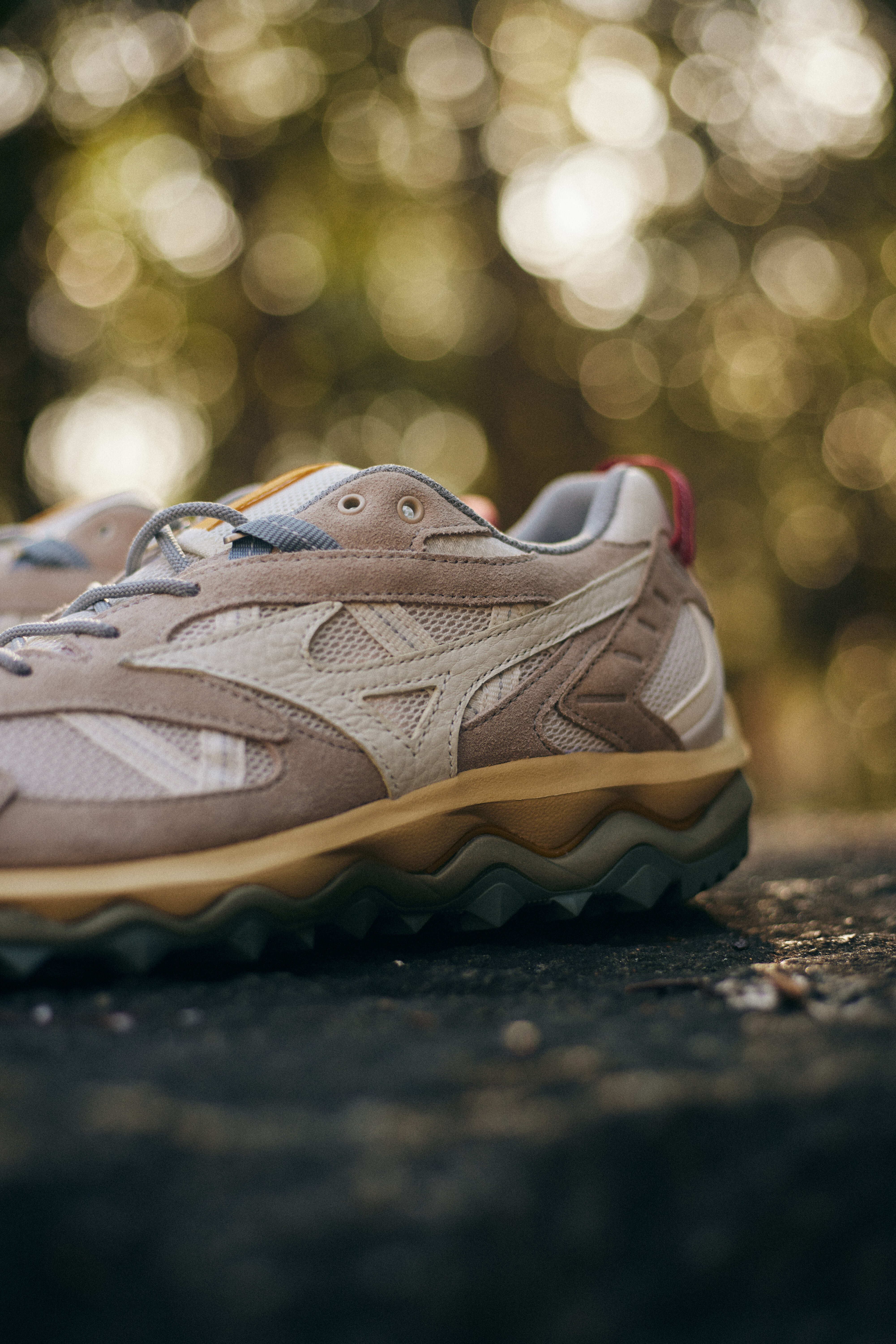 MIZUNO (ﾐｽﾞﾉ) - WAVE MUJIN TL (ｳｴｰﾌﾞﾑｼﾞﾝ) | thecompus