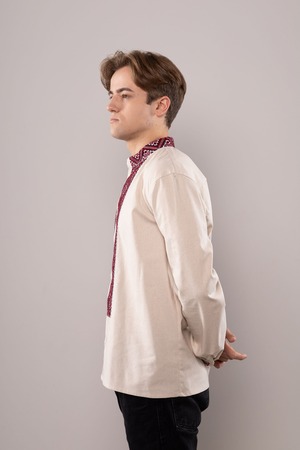 ウクライナ刺繍ヴィシヴァンカ　クロスステッチ手刺繍　Lサイズ　メンズ