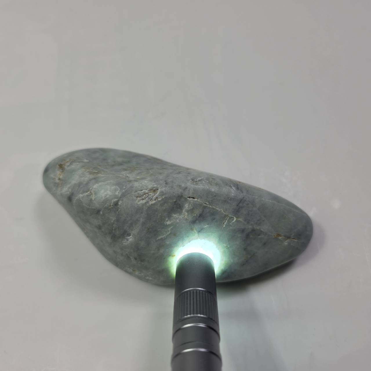 糸魚川翡翠:海石 BGU0249 | 糸魚川翡翠工芸家 赤羽可行BASE