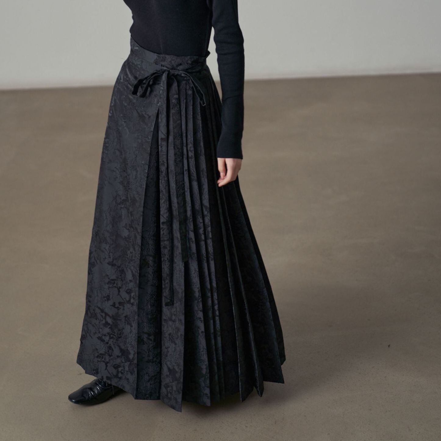 Side pleated long skirt S378