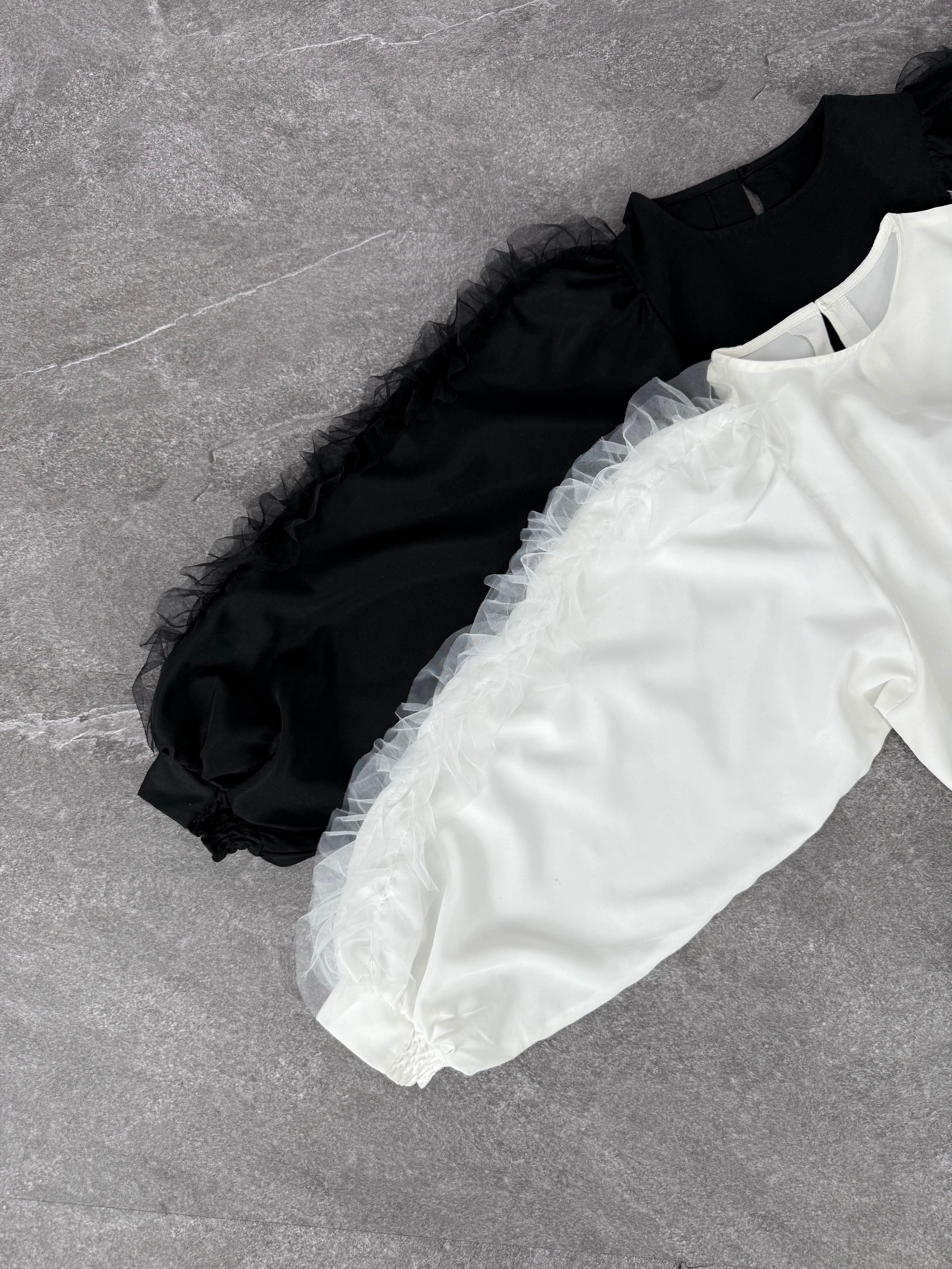 スリーブチュールフリルブラウス