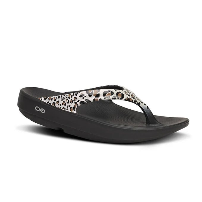 OOFOS (ウーフォス) ー OOLALA LIMITED LEOPARD (ウーララ リミテッド レオパード)