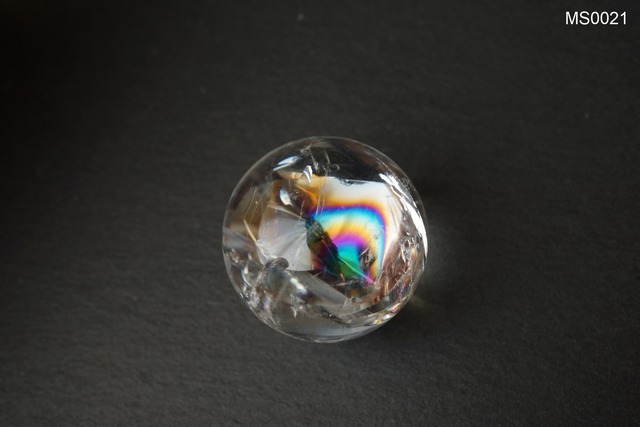 レインボー水晶(アイリスクォーツ)のマクラメネックレス ~航海~