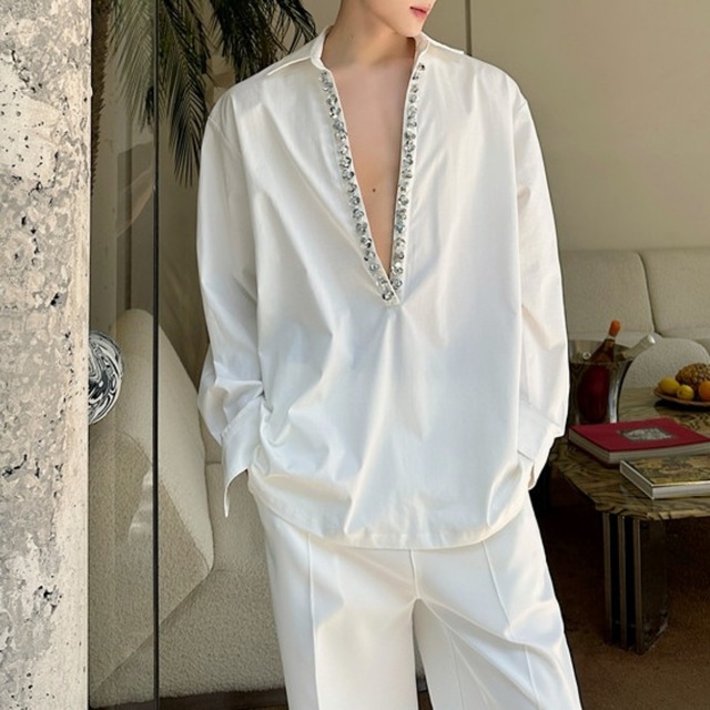 スパンコール装飾 キーネックプルオーバーシャツ 2カラー D11678