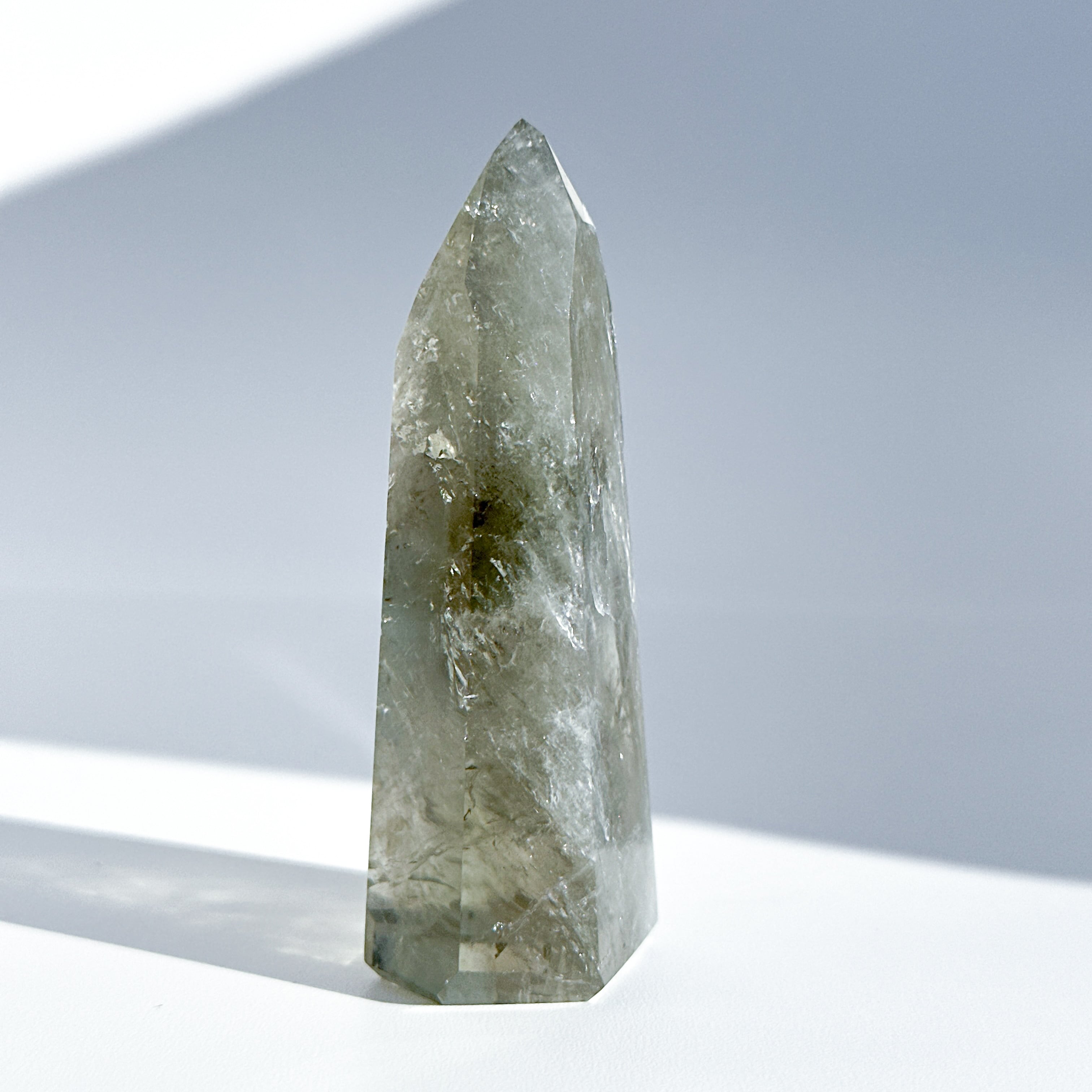 非加熱◎バイーア産グリーンアメジスト タワー13◇Green Amethyst