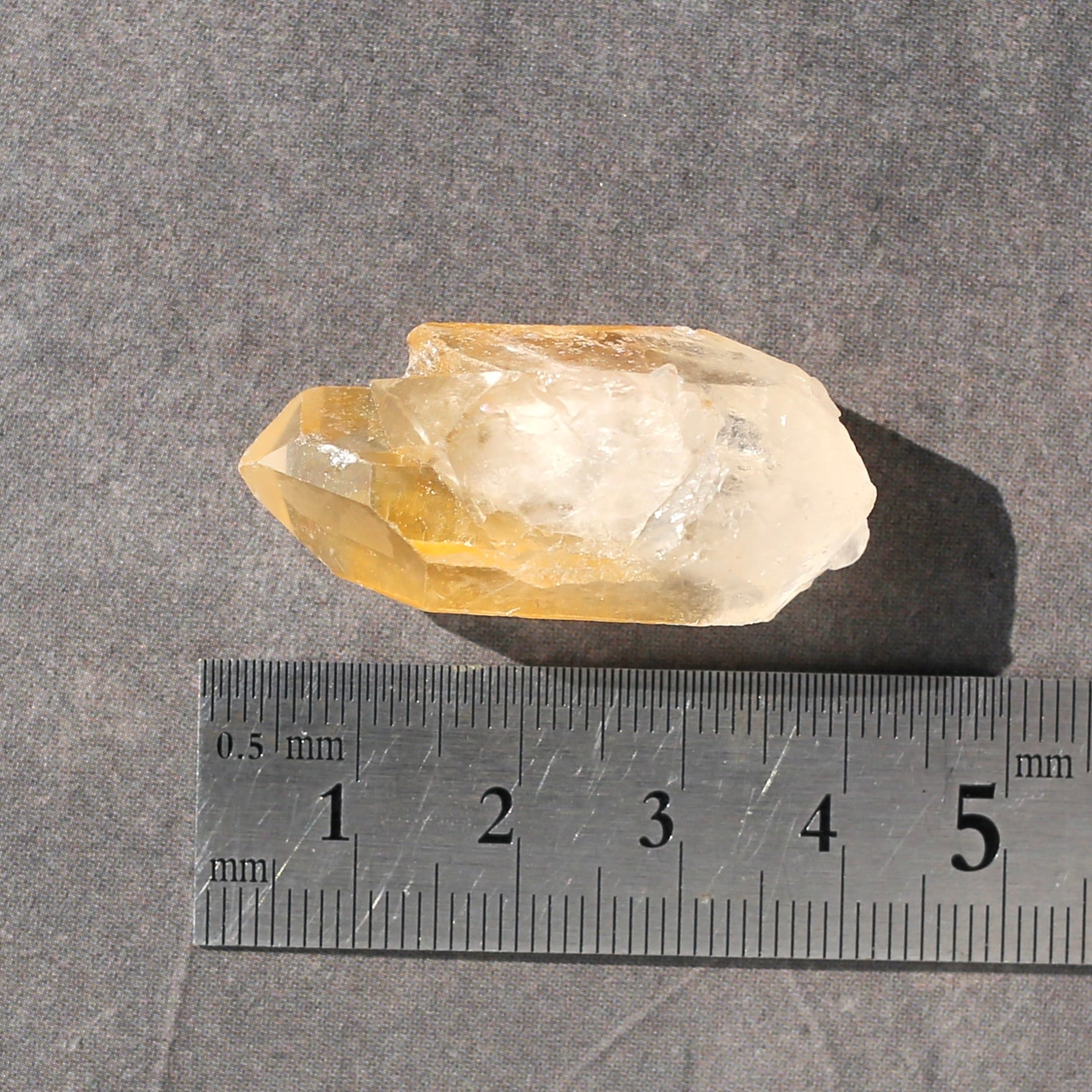 ゴールデンヒーラー クォーツ 原石 水晶 鉱物 希少石 天然石 | glanz licht