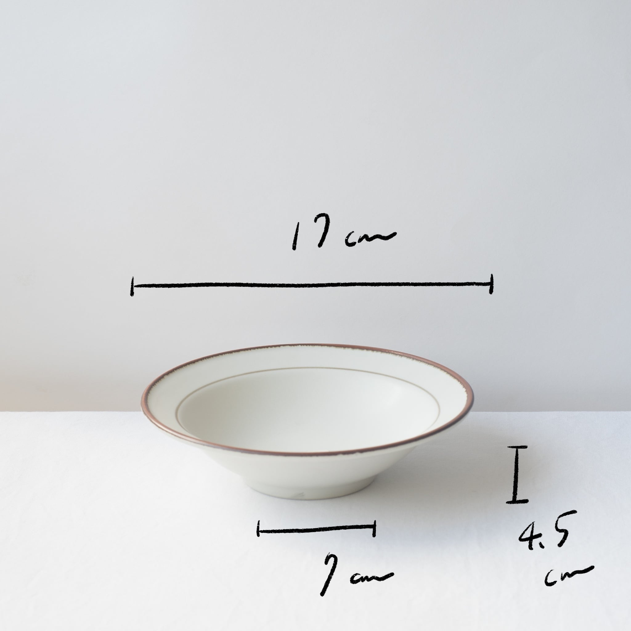 ブラウンエッジの浅鉢 | Kamani | 多治見で営む 美濃焼器のWebショップ