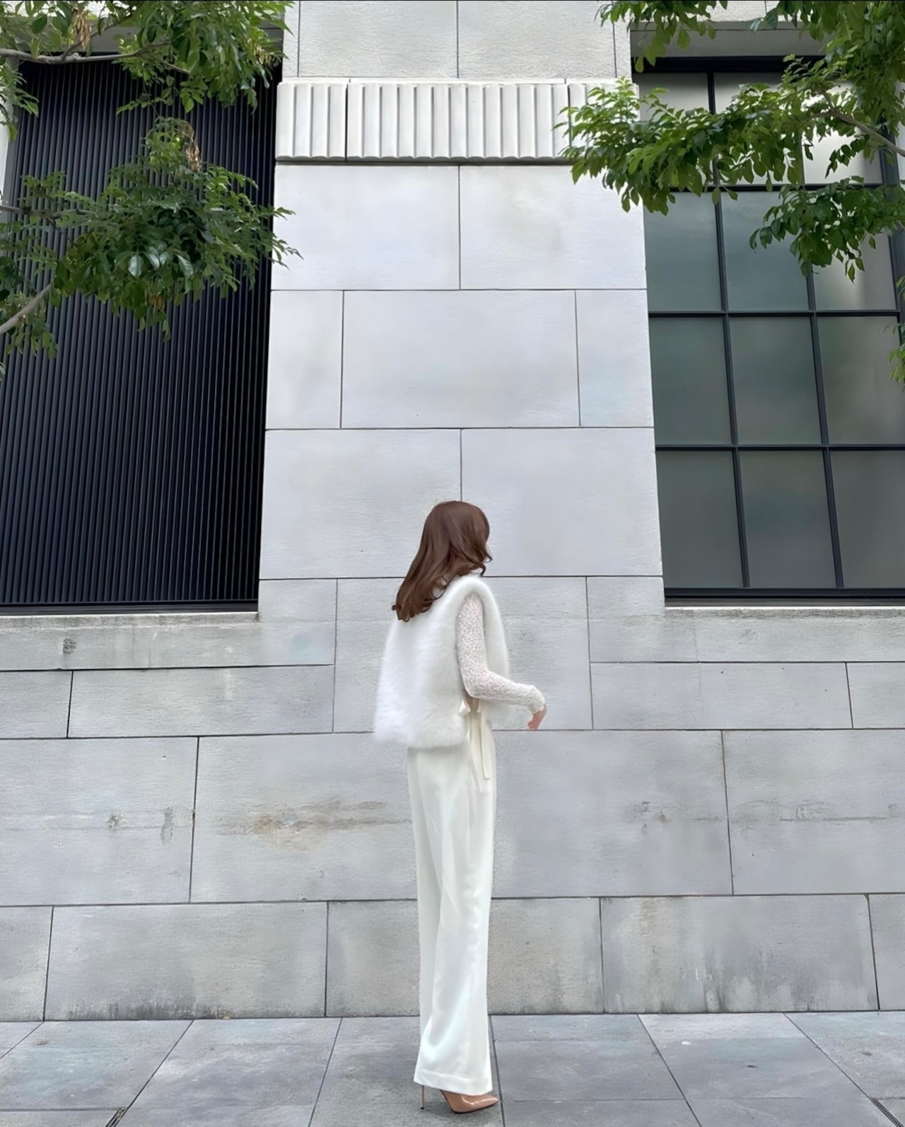 side ribbon fur vest white