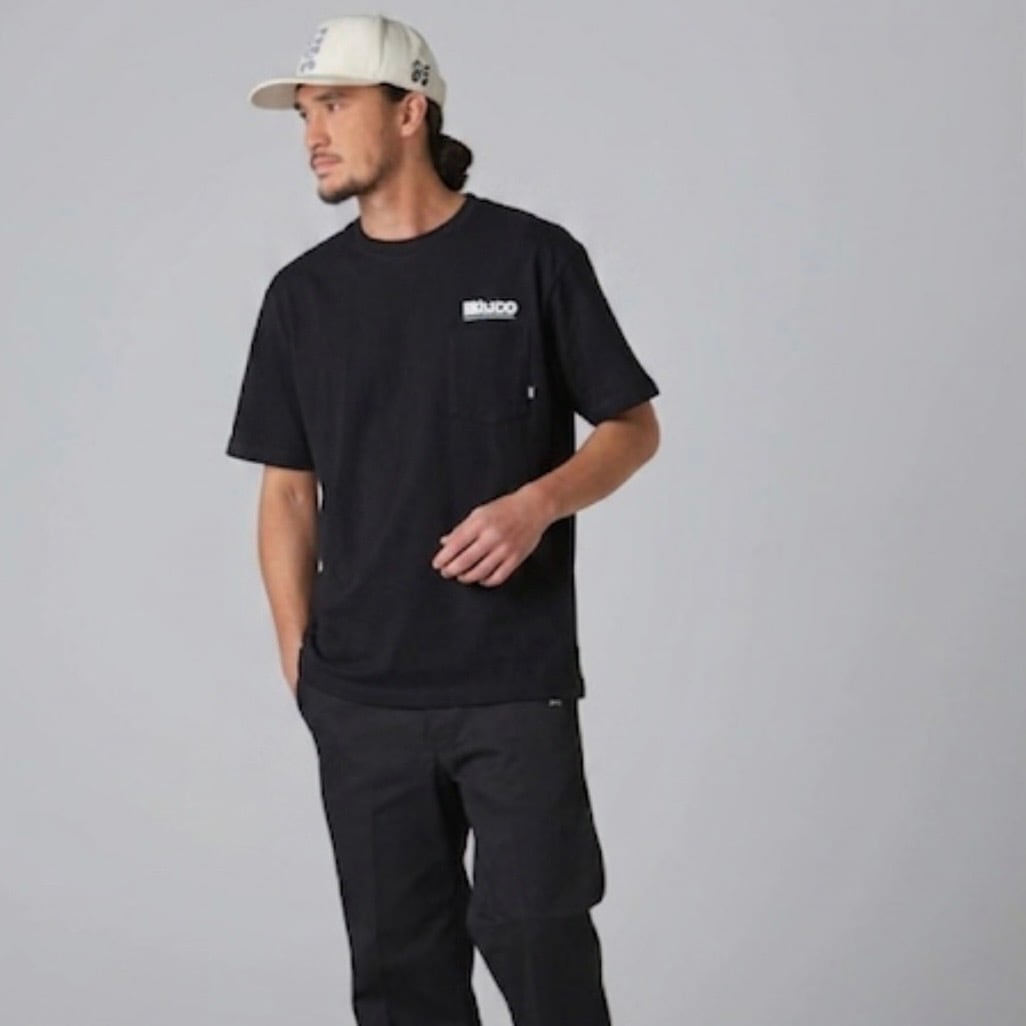 MOONEYES x DOGTOWN x BLUCO) ポケットTシャツ - Logo