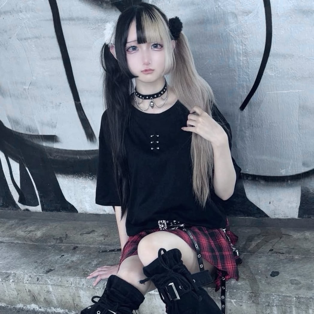 666ピアスクロップドTシャツ | VOLCAN&APHRODITE 公式通販