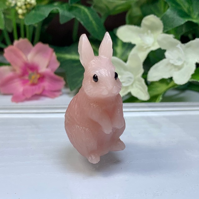 3.ピンクオパールうさぎ・インテリア