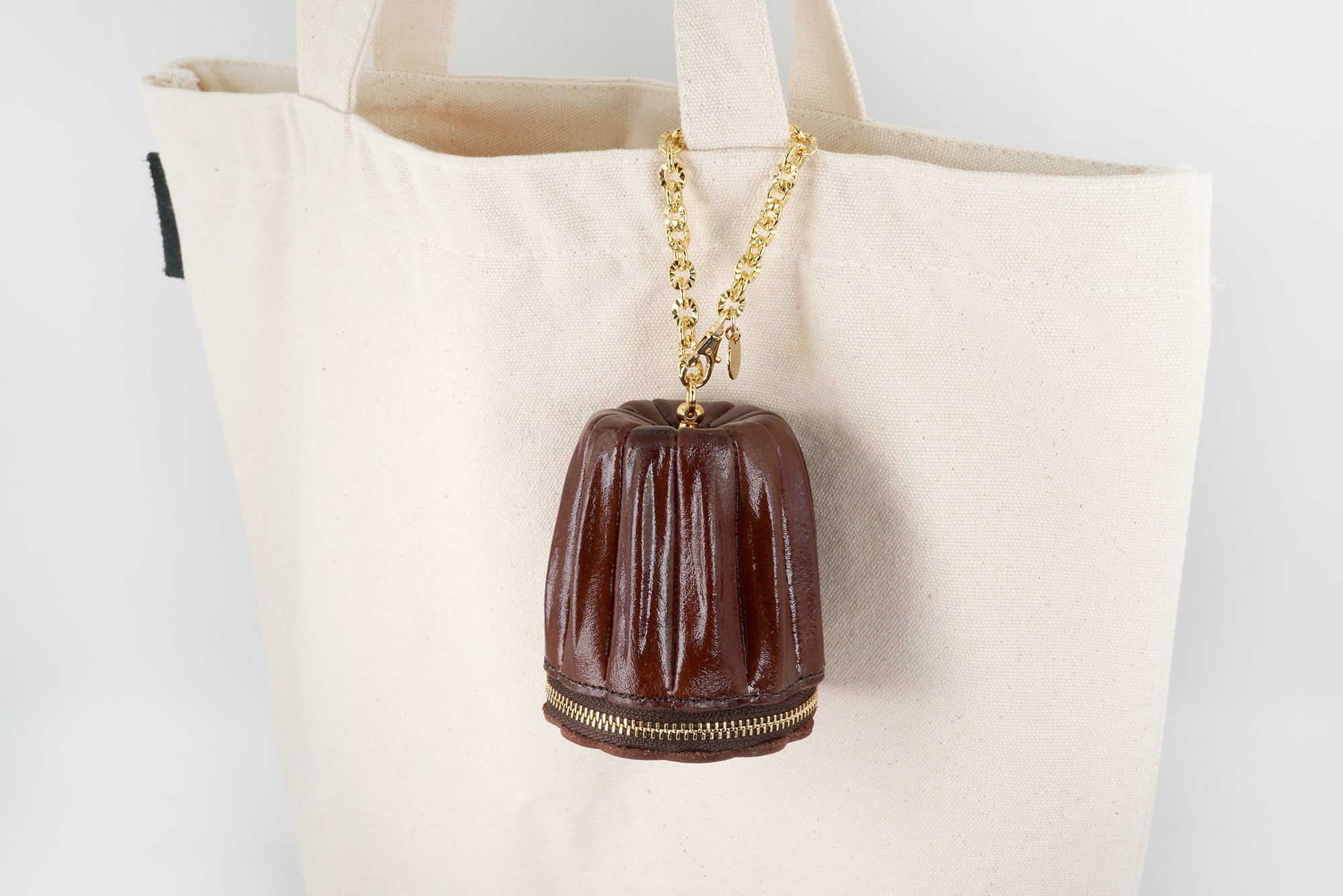 カヌレなポーチ（イヤホン入れ）／本革製 | EARL'S FAVOURITE