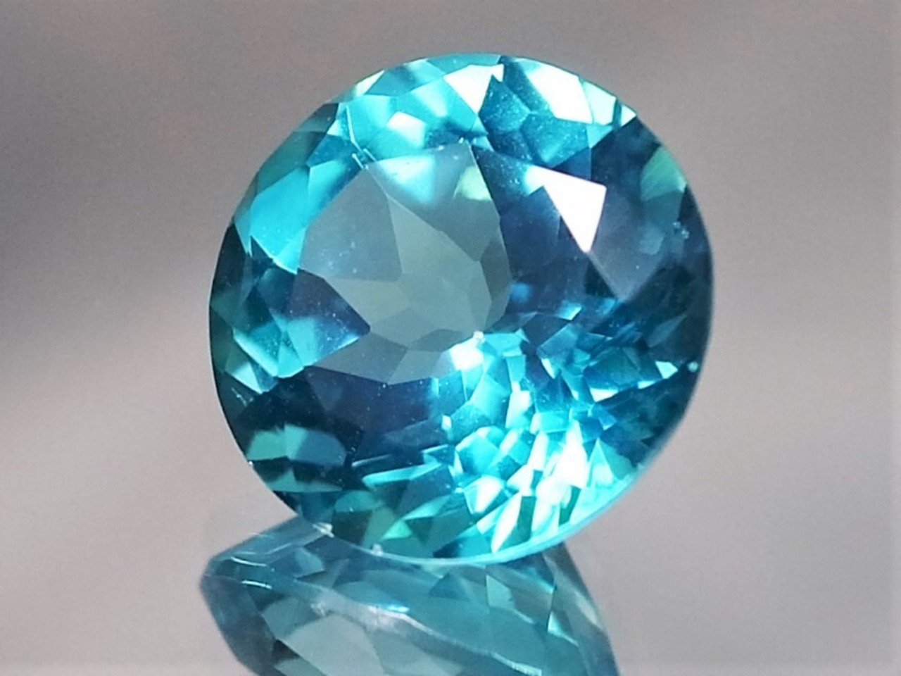 特売品3.215ct テリ凄 パライバブルーカラー天然トパーズ | 美羽宝石