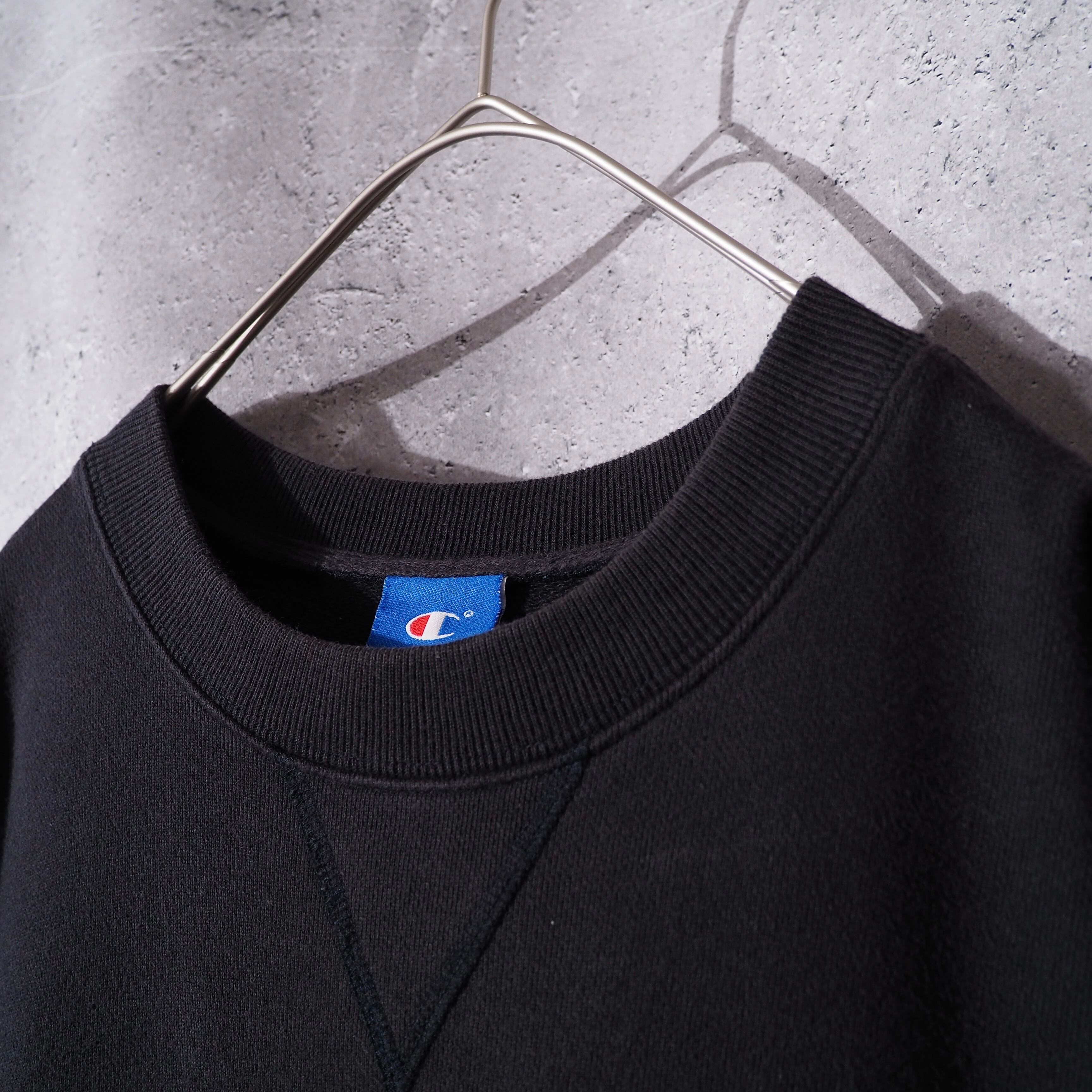 ” Champion ” logo printed sumikuro color sweat shirt