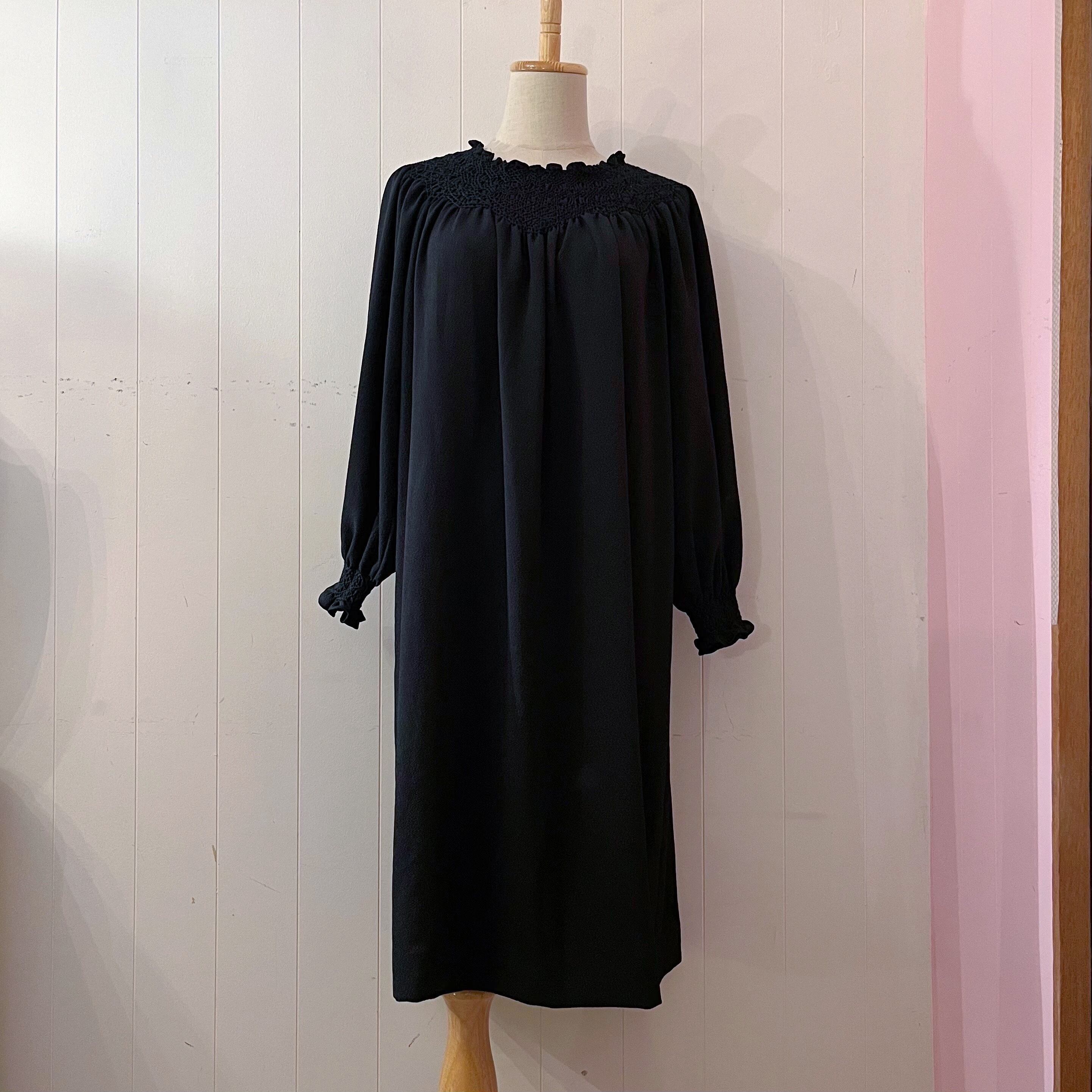 black shirring gather one-piece