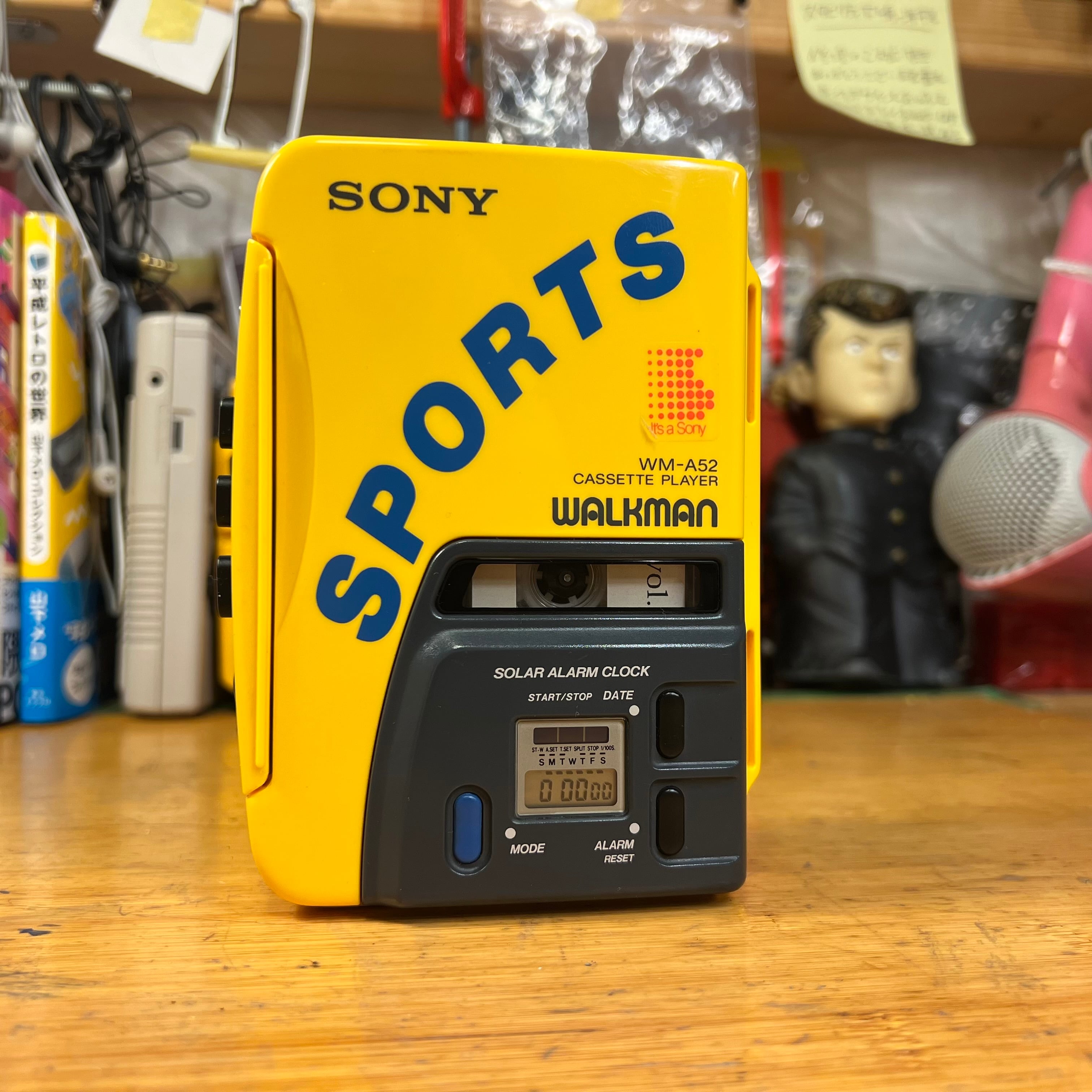 SONY sports walkman FM スポーツウォークマン 美可動品]ソニースポーツカセットウォークマン sonysports WM-FS495