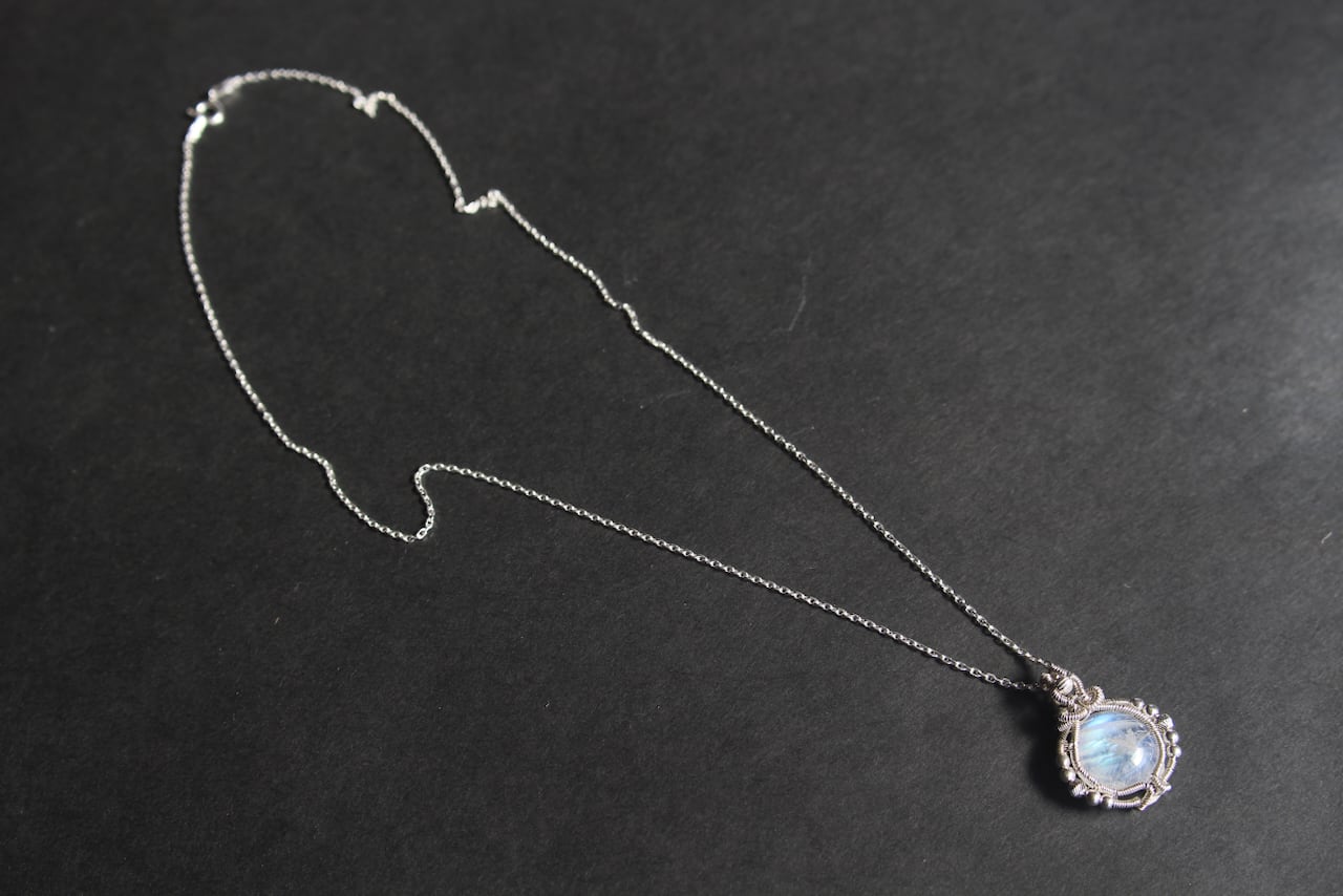 Rainbow moonstone silver925 wire wrapping  pendant