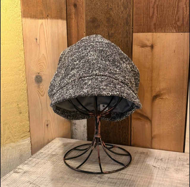 レトロ柄キャスケット