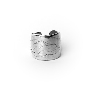 VUR-26-001 "moments" ring