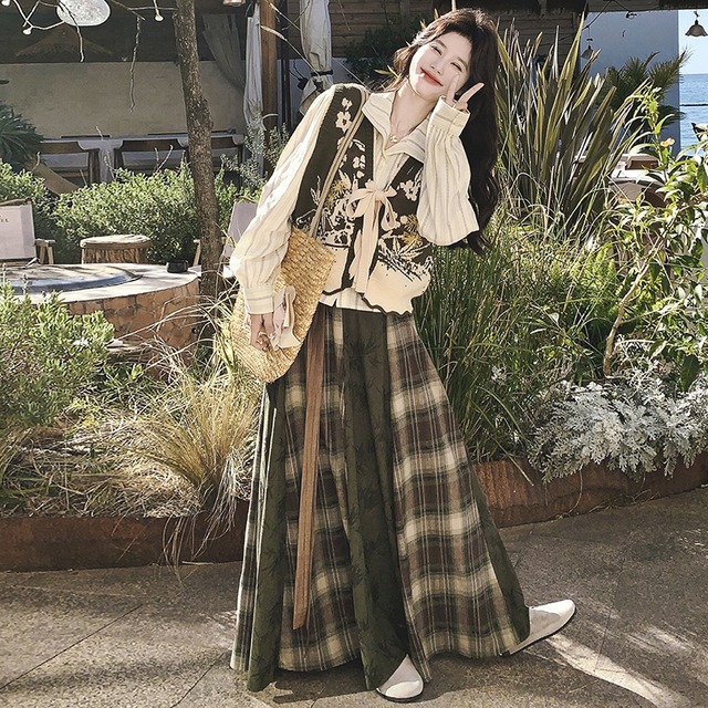 ♥セットでも、バラでも、主役級！【QZQYシリーズ】★セットアップ★ シャツ+スカート+ベスト 3点セット レディース チェック柄