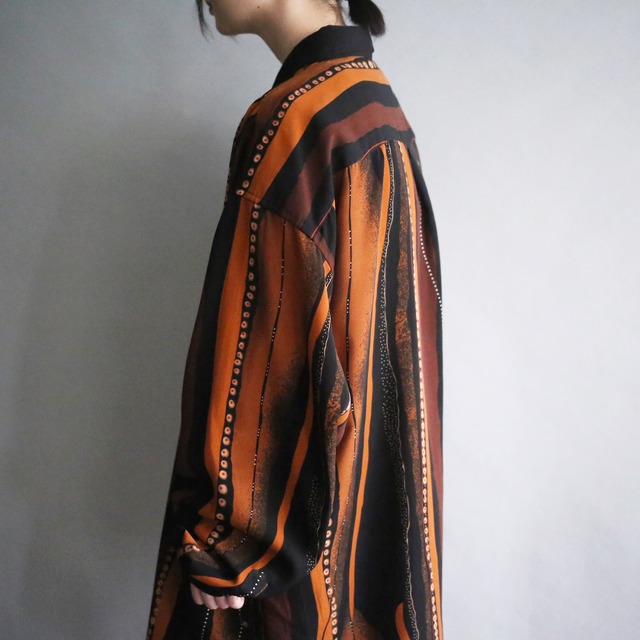 "ウネウネ" multi graphic stripe pattern XXXB over size shirt