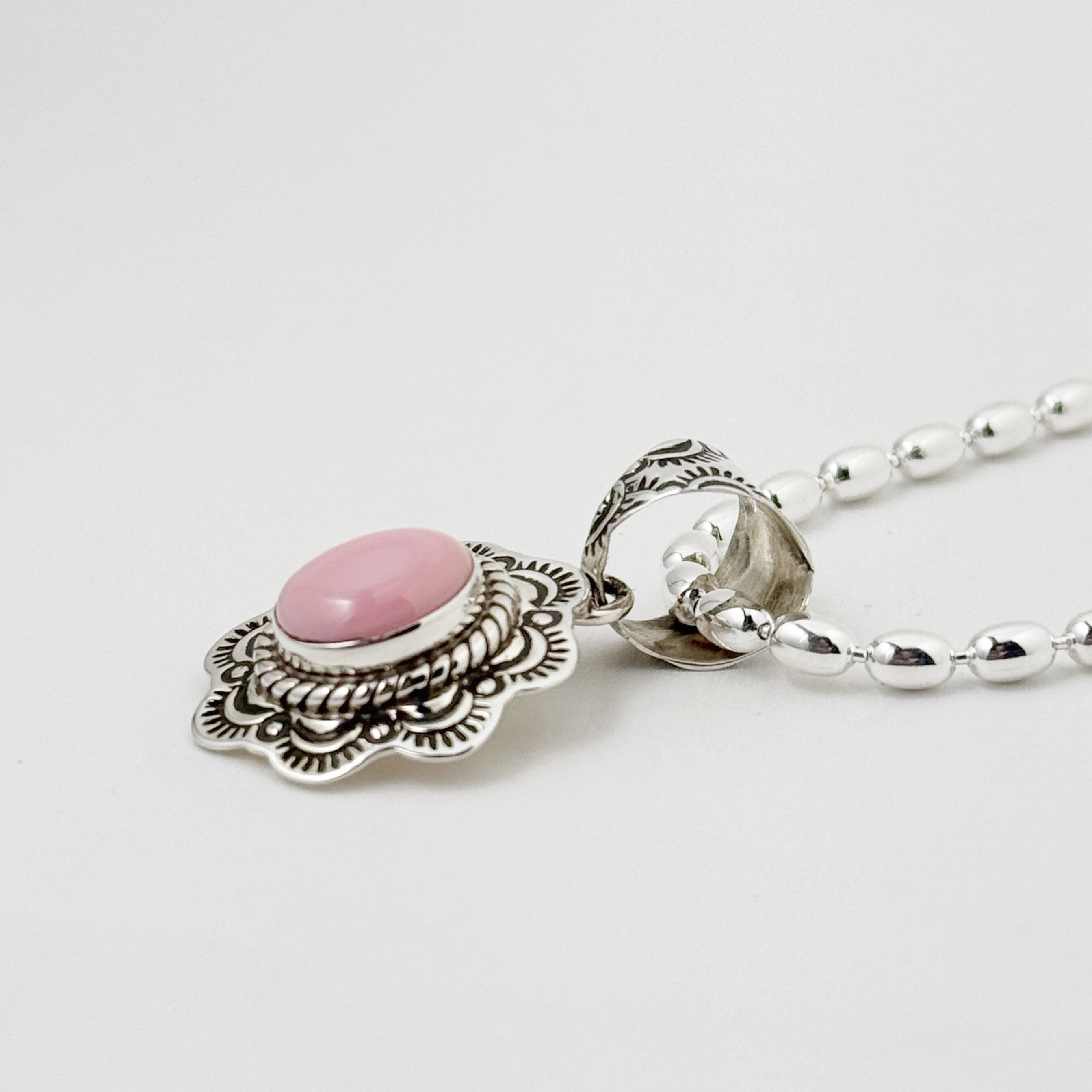 Indian Jewelry 》オーバル コンク シェル ペンダント | 【公式通販