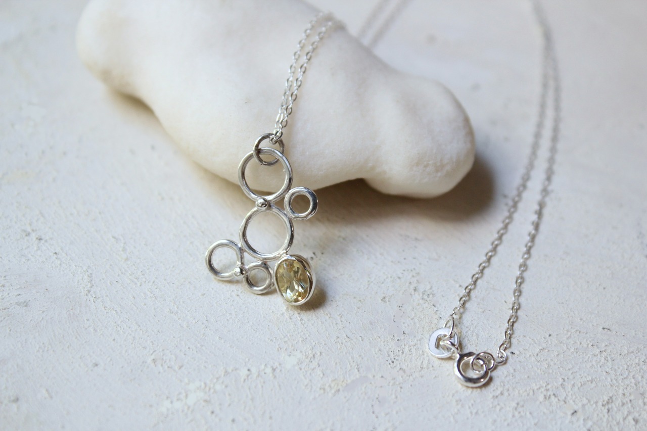 イエローベリルの泡ネックレス