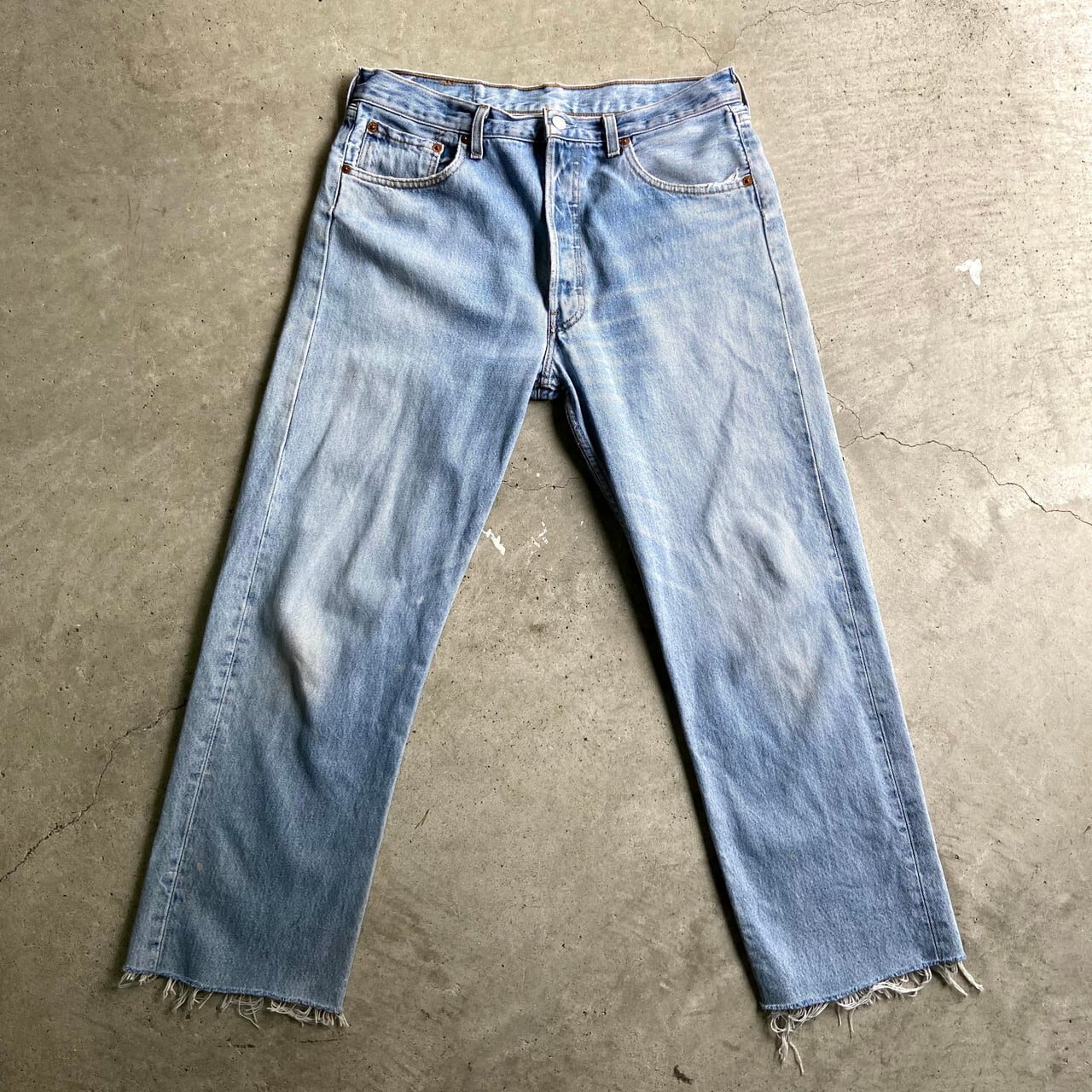 90年代 フランス製 Levi S ユーロリーバイス 501 ストレート 裾切りっぱなし デニムパンツ メンズw34 古着 90s ビンテージ ヴィンテージ デニムパンツ Cave 古着屋 公式 古着通販サイト
