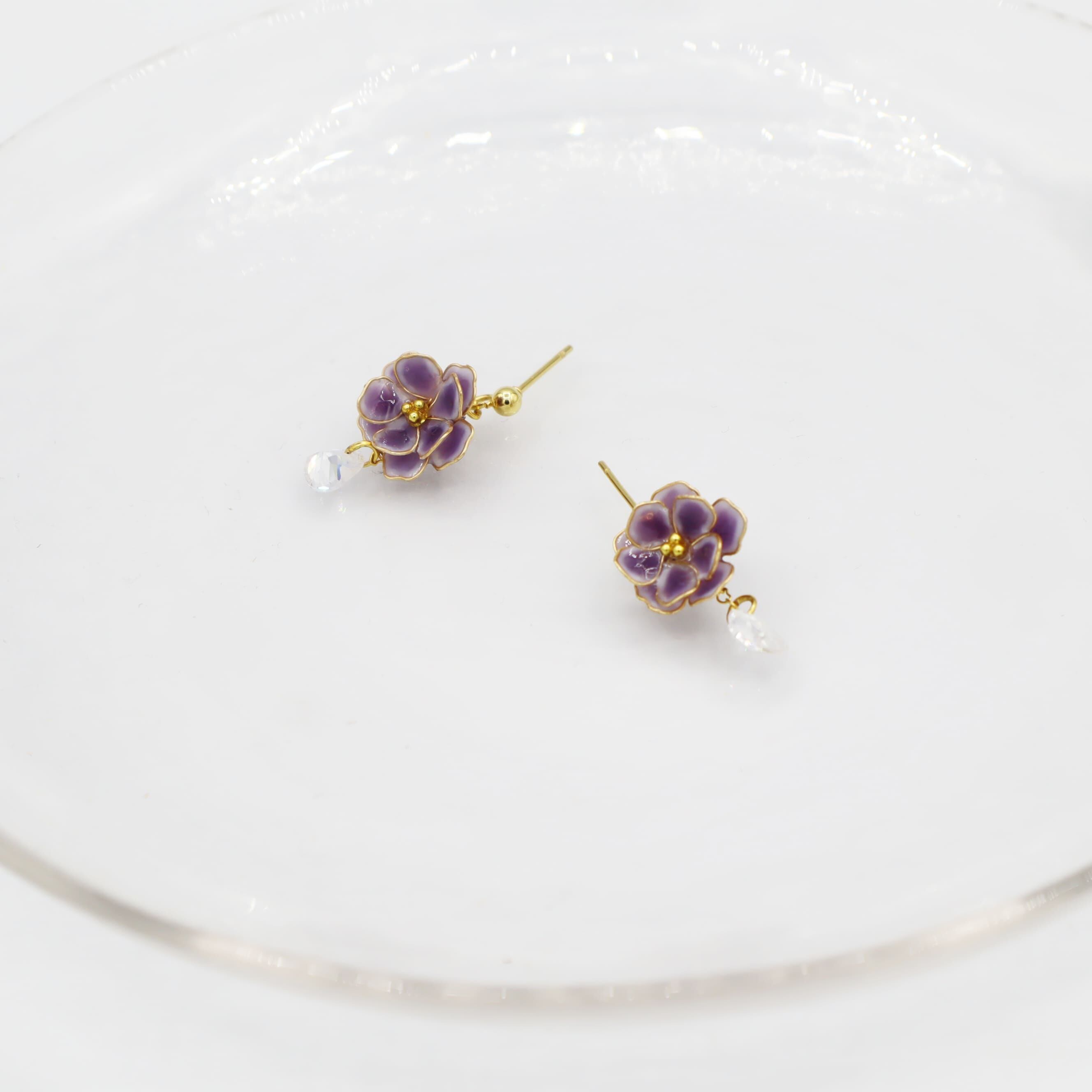 saintpauliaピアス