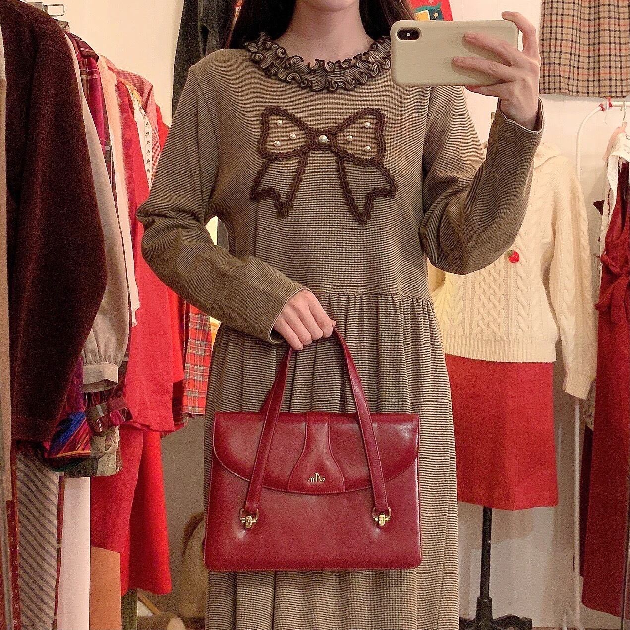 bordeaux square hand bag