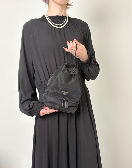 PRADA プラダ ハンドバッグ ブラック トライアングルロゴ ナイロン 巾着 ミニバッグ vintage ヴィンテージ オールド bebvsv