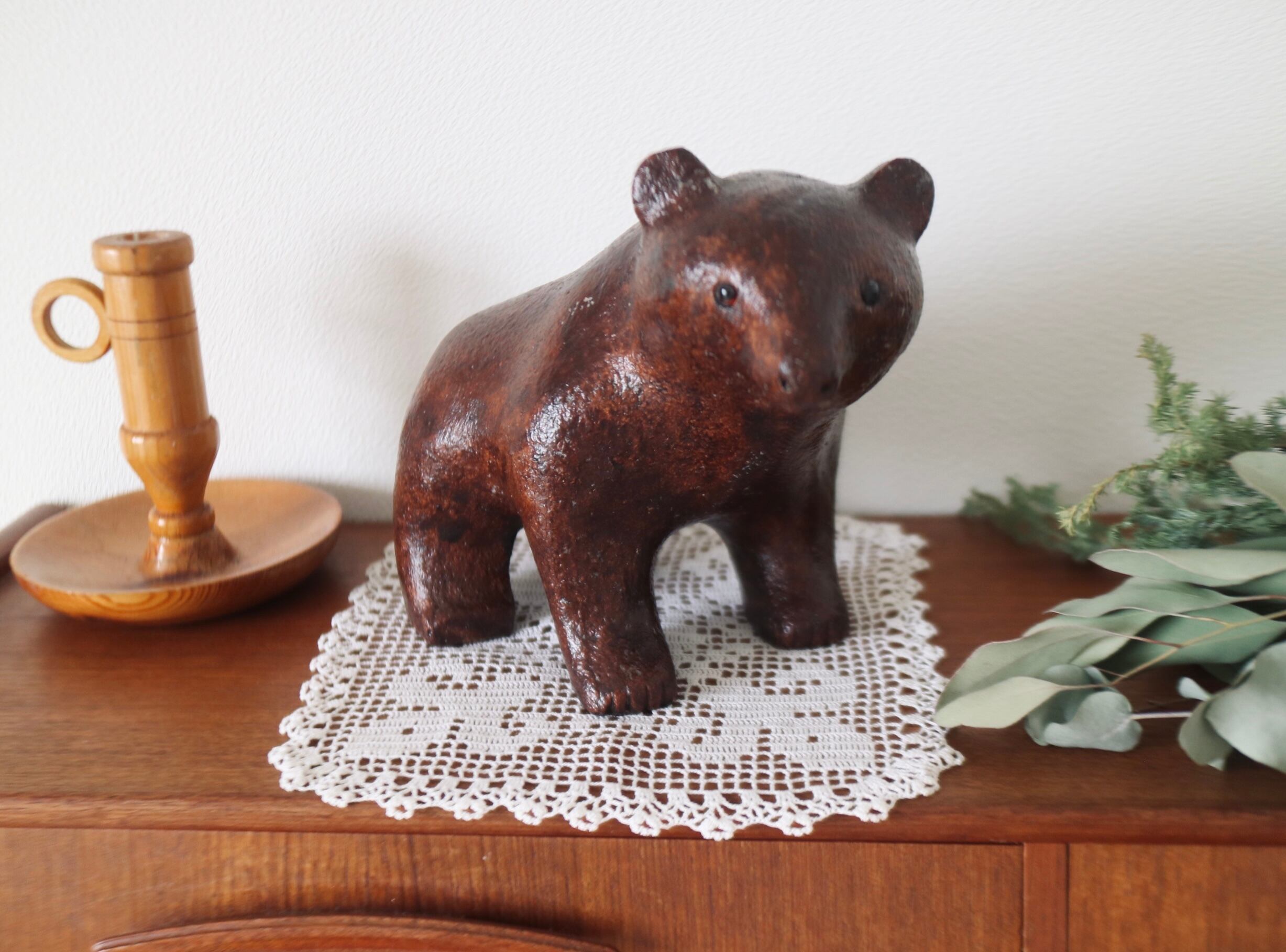 Hoselton クマ　ペーパーウエイト　　　オブジェ sddefault.jpg