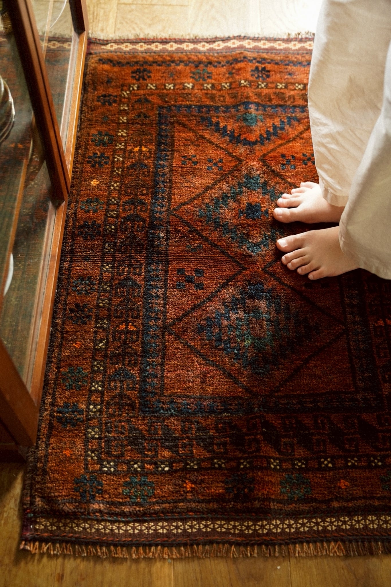 2128-Vintage Baluch rug