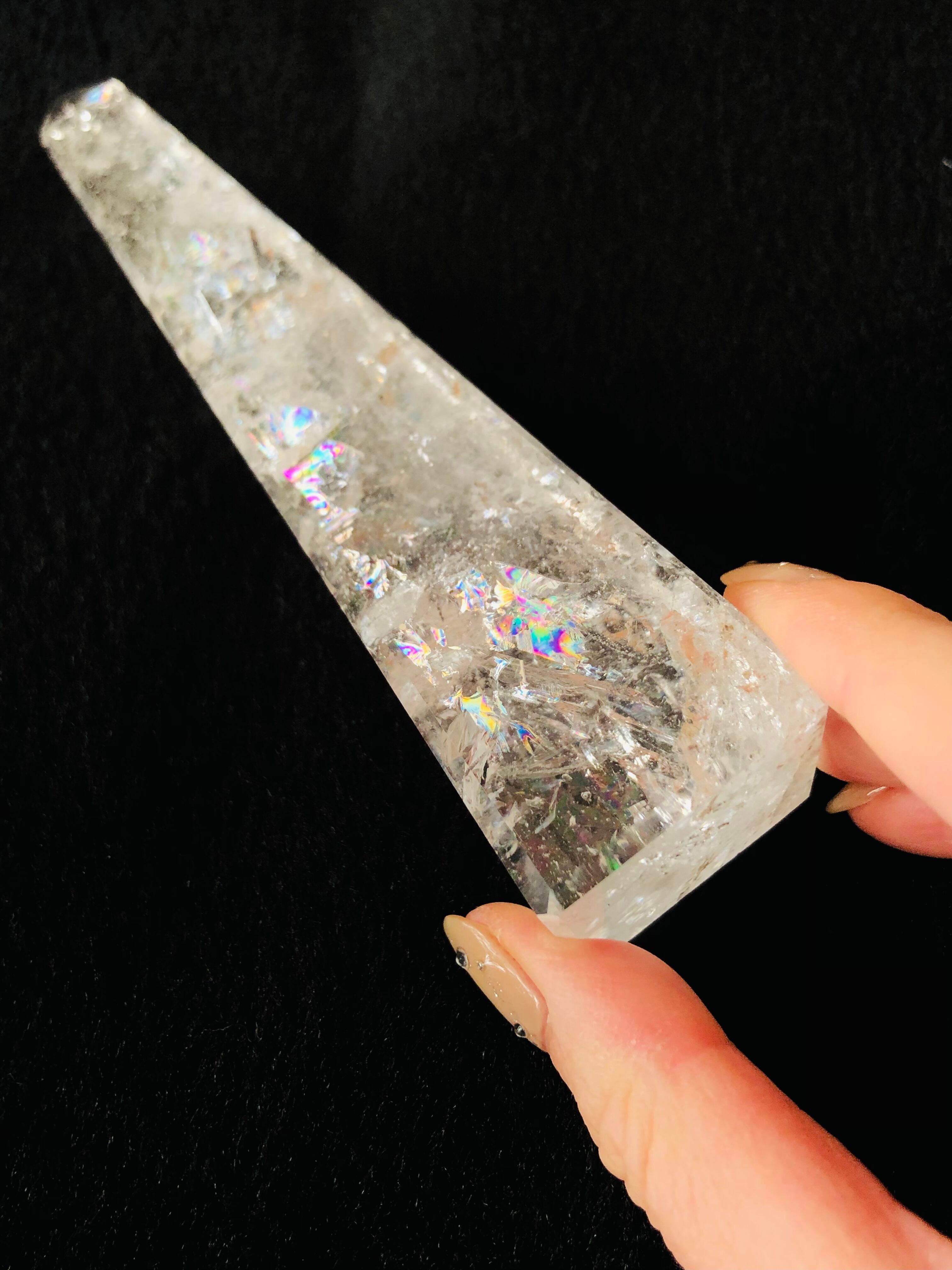 繁栄の象徴✳︎虹入りオベリスク水晶 | 虹色の星