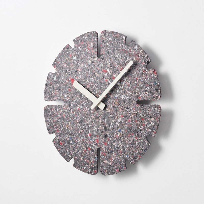 アップサイクル素材でできた デザイン壁掛け時計 | PANECO® clock