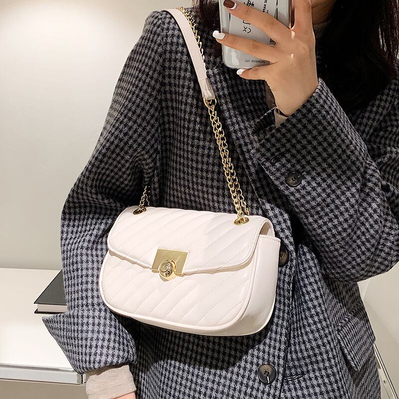 チェーン スタイル ハンドバッグ メッセンジャーバッグ Tiancai_Wing_Bag24843838131