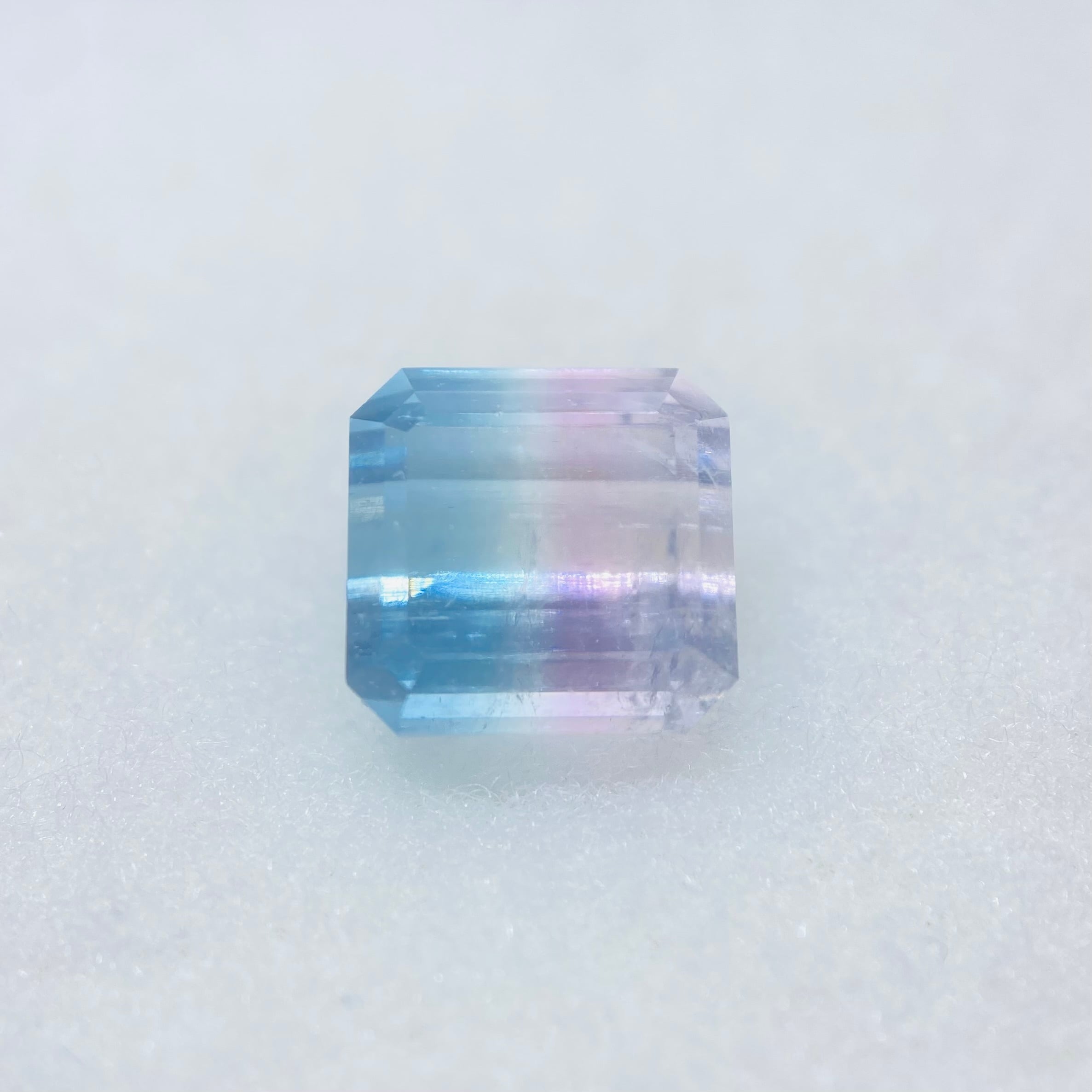 キキララカラーのバイカラートルマリン