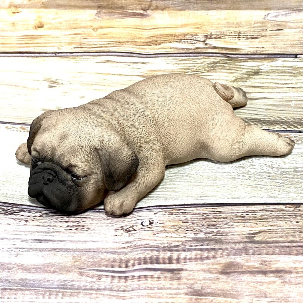うつ伏せパグ ドッグオーナメント