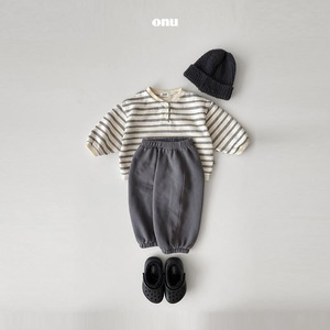【即納】【ONU】ボーダーボタン裏起毛スウェット アイボリー 80〜120cm 2025 WINTER 韓国子供服