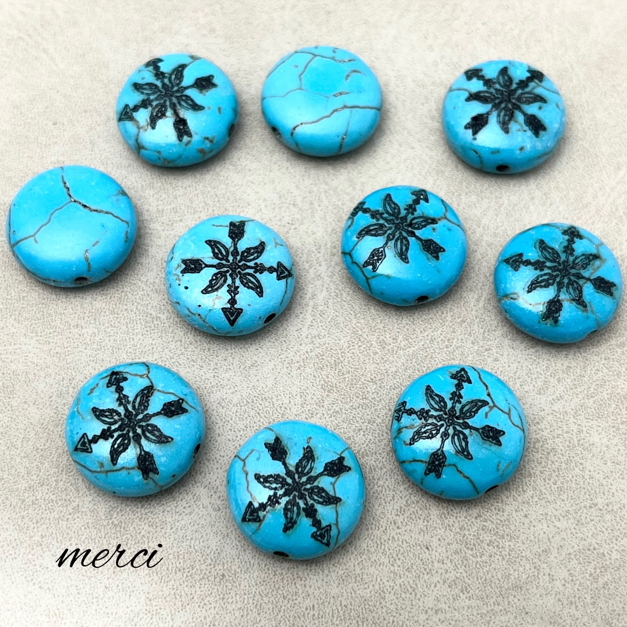 【2個】合成ターコイズアローラウンドビーズ/矢/15mm/スペーサー/人口石/天然石