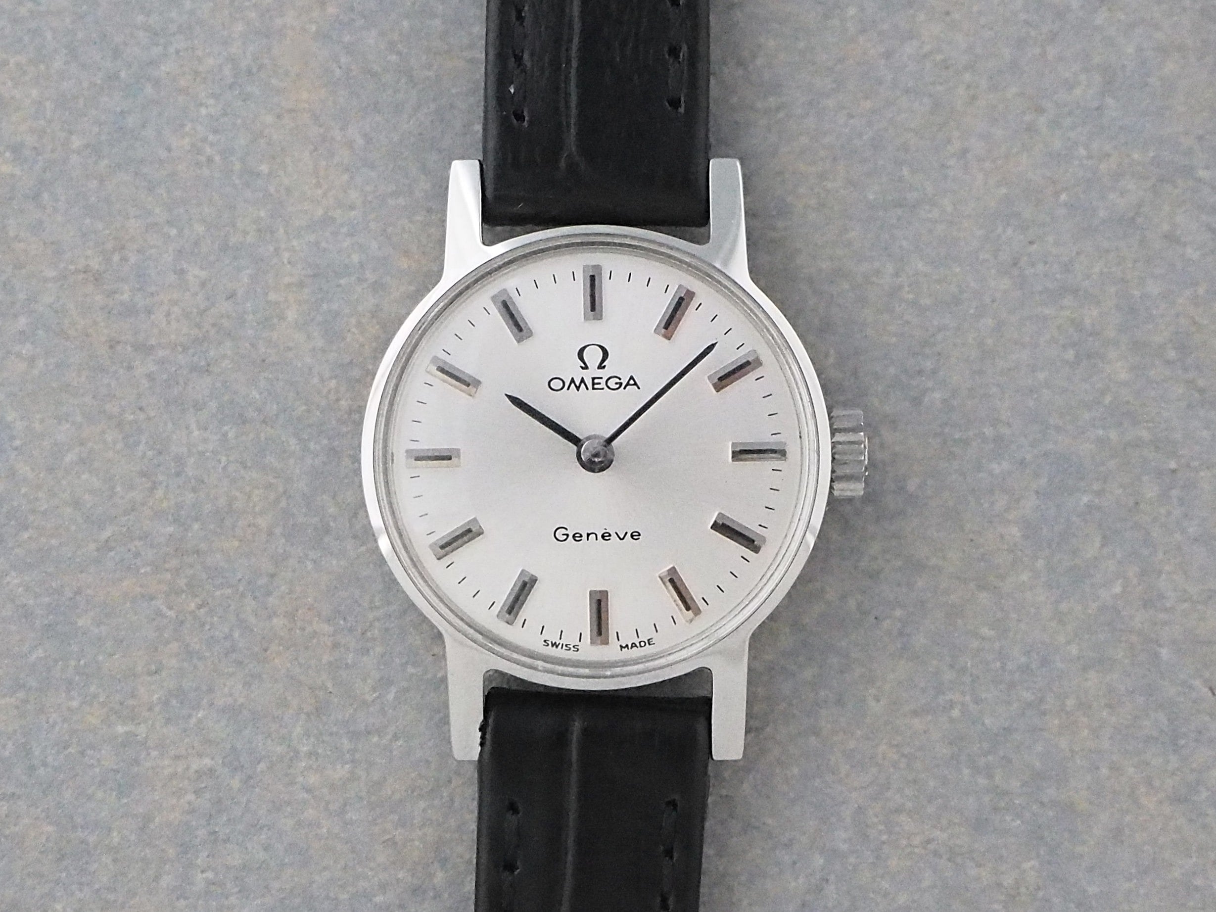 OMEGA | L o'clock