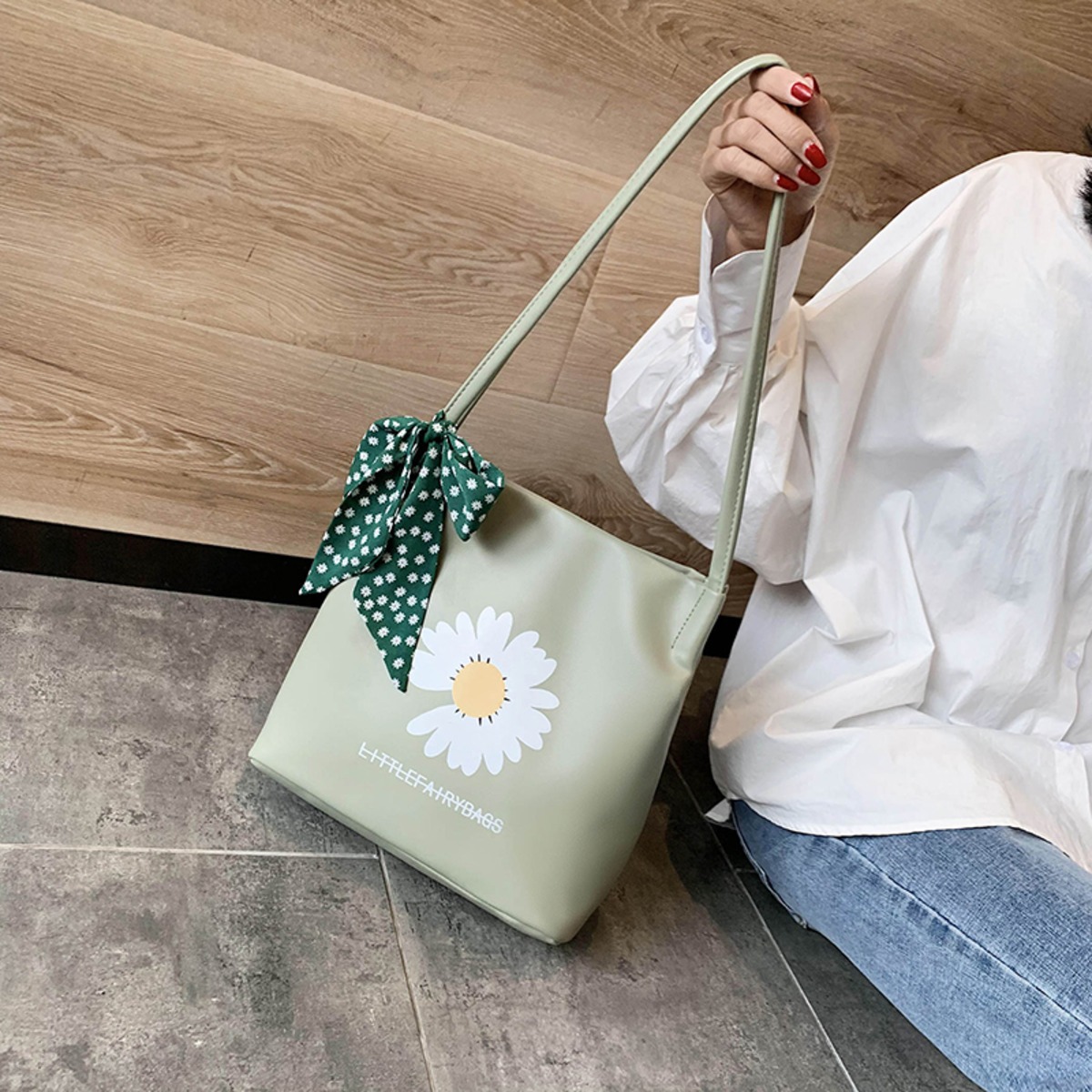Bag women bag 2020 new version of ins wild little daisy shoulder bag