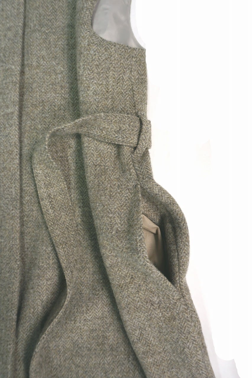 British Herringbone Sleeveless Coat