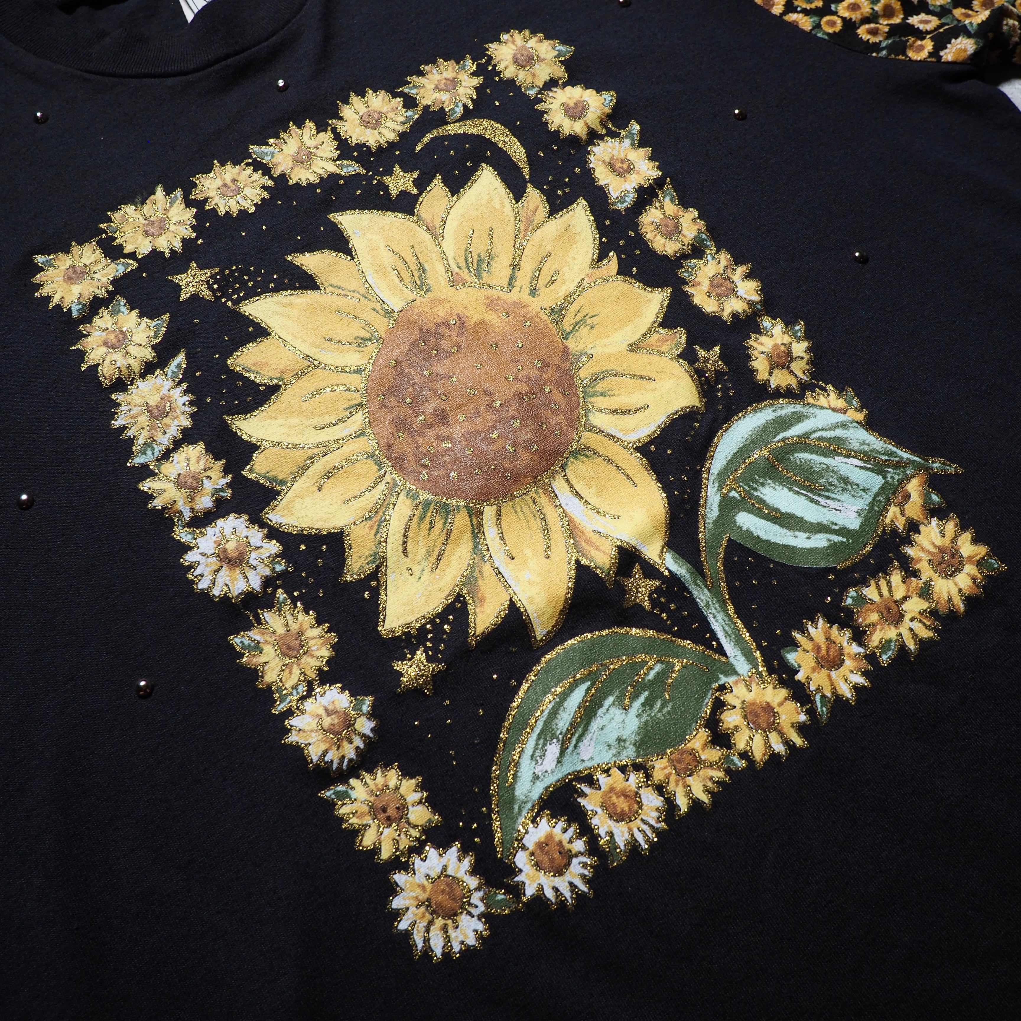 1990s ” Sun flower ” painted vintage loose SS Tee (made in usa)