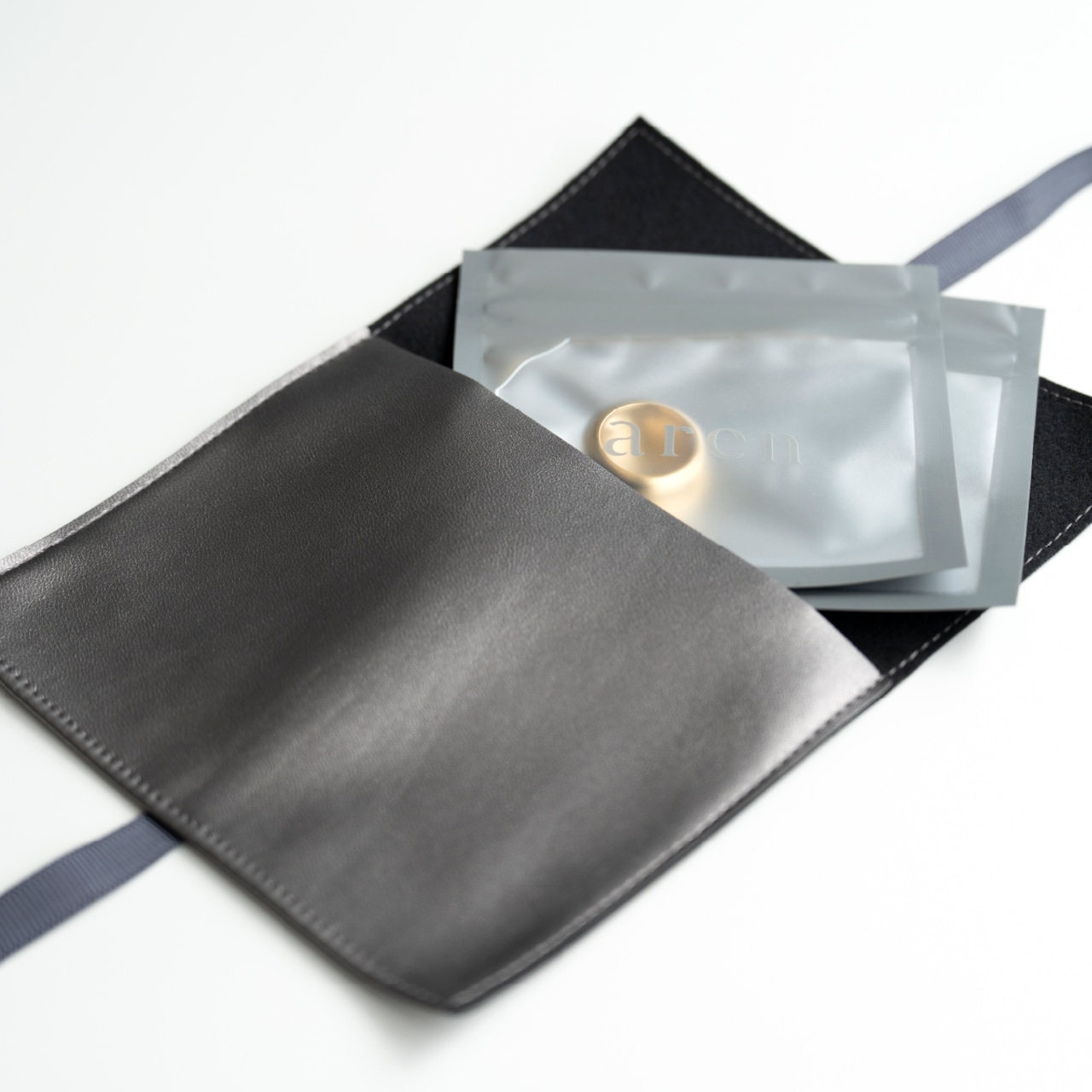 Gift wrapping kit