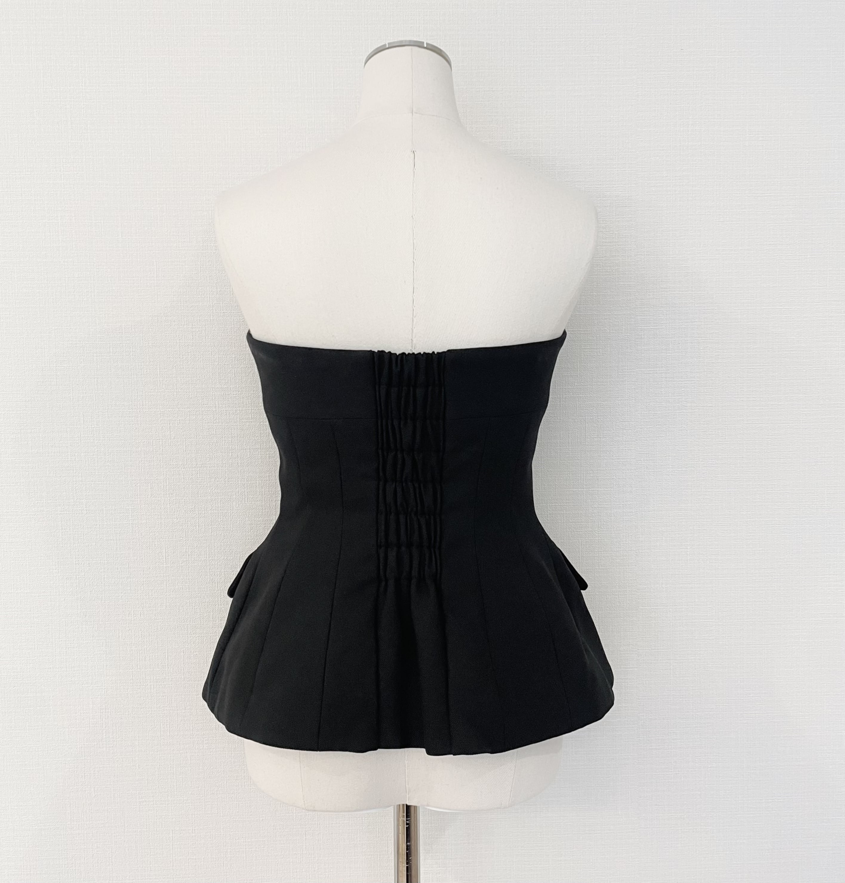 フロントボタンビスチェ Nelly ブラック | Cygne 