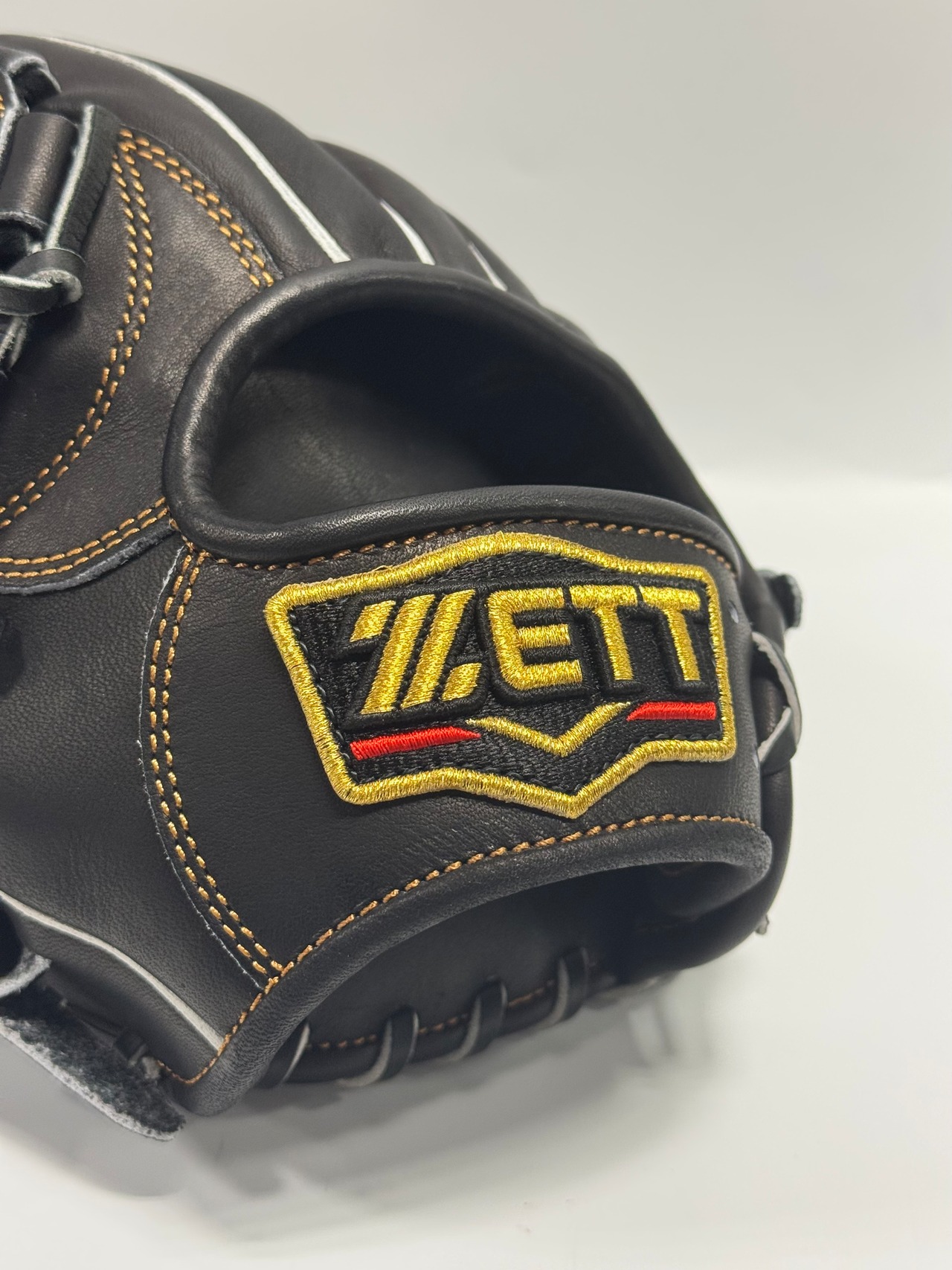 ZETT PROSTATUSｰゼットプロステイタス　軟式グローブ　左投げ用　品番：BRGB30516 源田・宗山モデル　ブラック×ブラック　・画像8