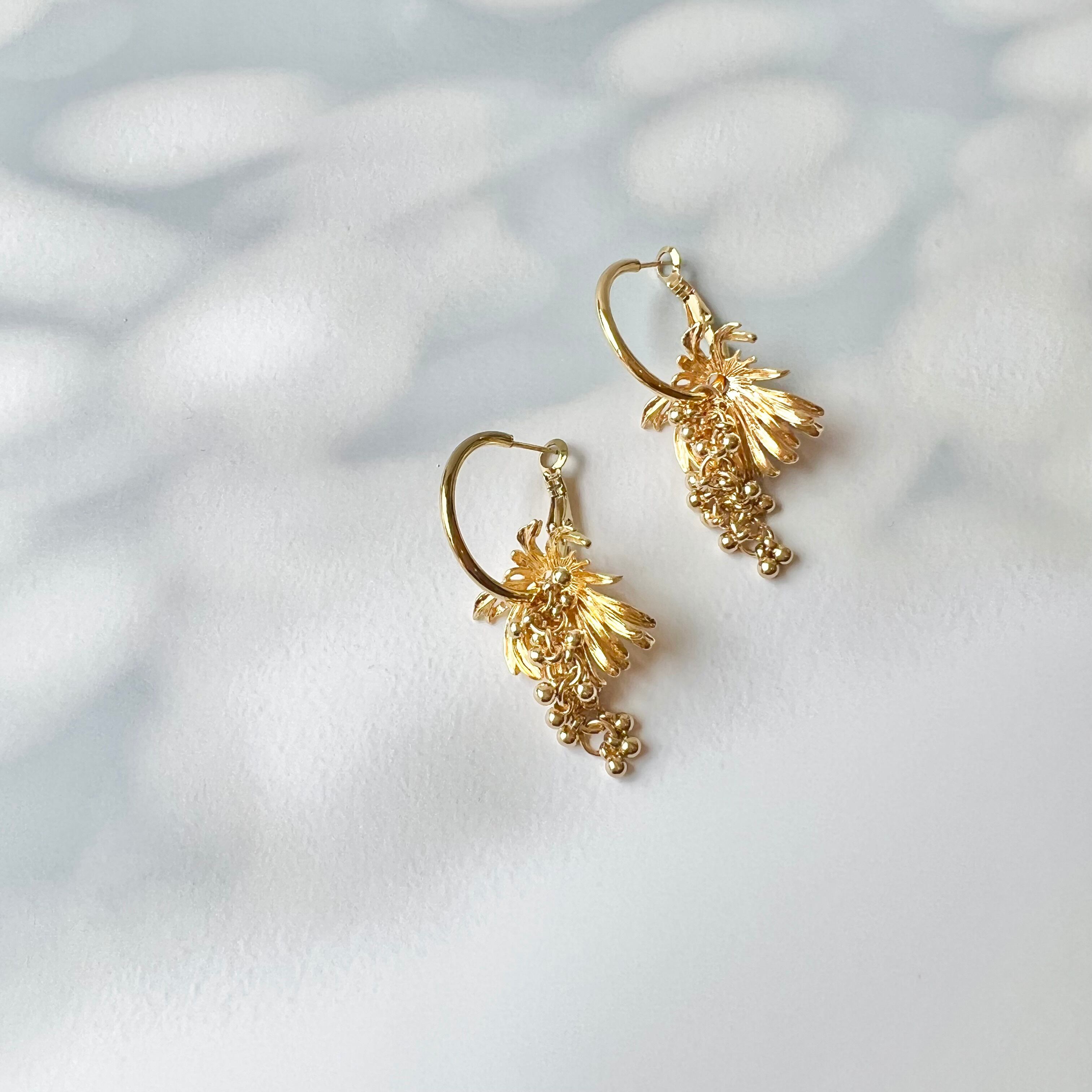 ゴールドフラワーフープピアス /イヤリング | Handmade Accessory MU