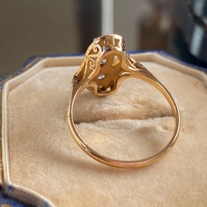 ヴィンテージ 和彫り18金ダイヤモンド3粒の端正なリング