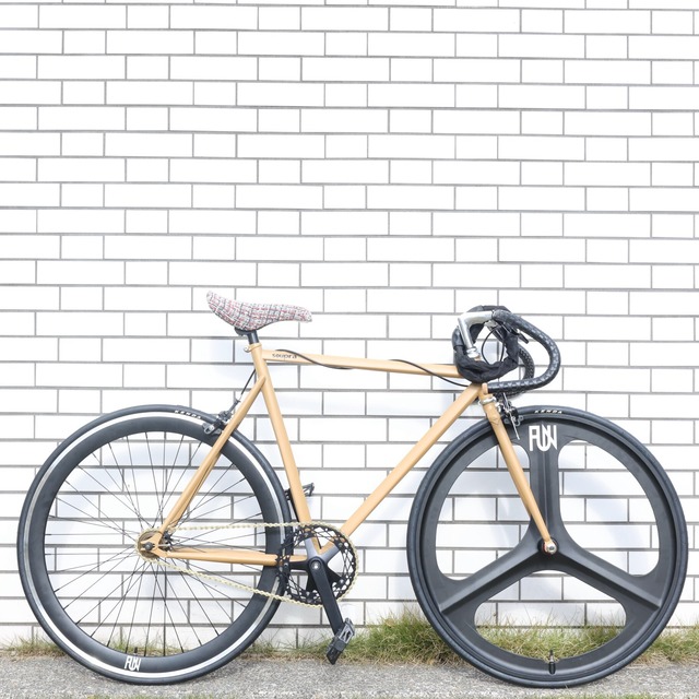 【FUN 700C SOUPRA, Khaki】ピストバイク シングルスピード オーダーメイド自転車 ベージュ カーキ フルクロモリ ダブルパテッド